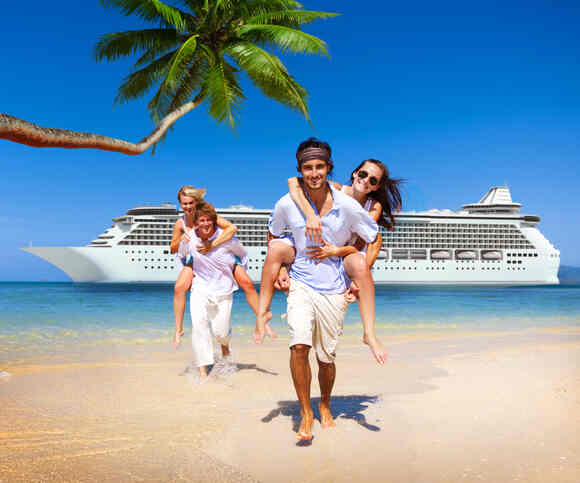men-girls-beach-cruising